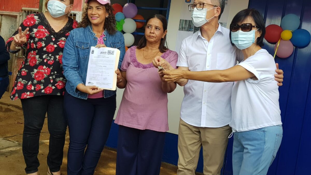 Otra familia capitalina beneficiada con una nueva vivienda