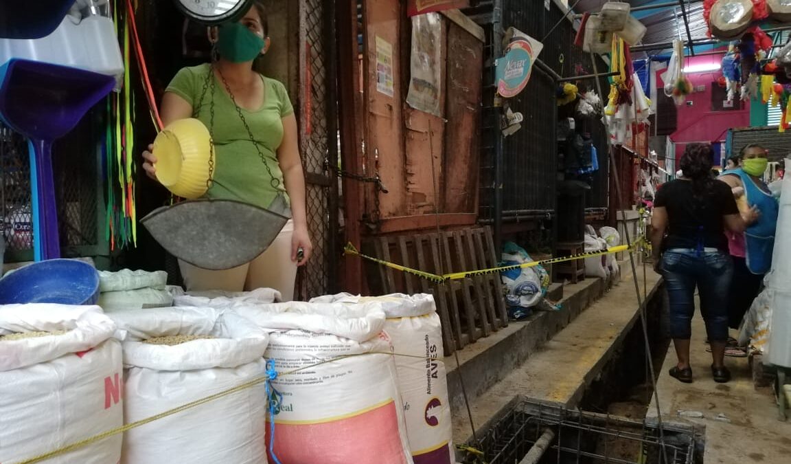 Instalan nuevo sistema de drenaje pluvial en mercadito de San Judas