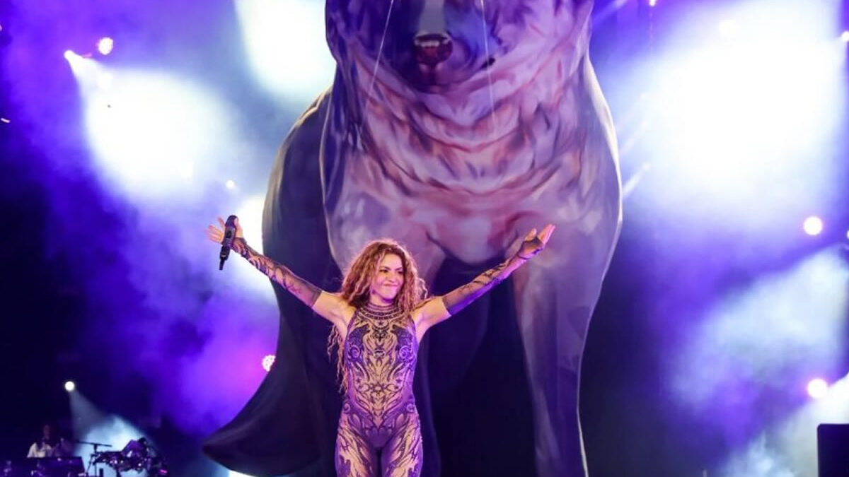 ¡Con indirecta incluida! Shakira presenta sus “10 mandamientos” en Brasil