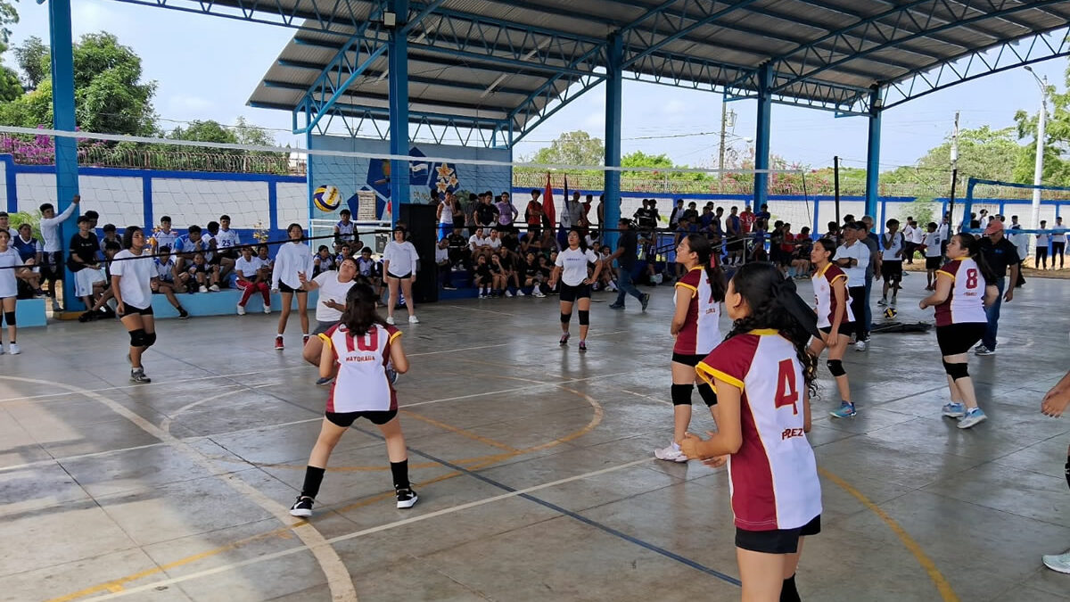 Más de 200 estudiantes se reúnen en Managua para el Festival de Voleibol